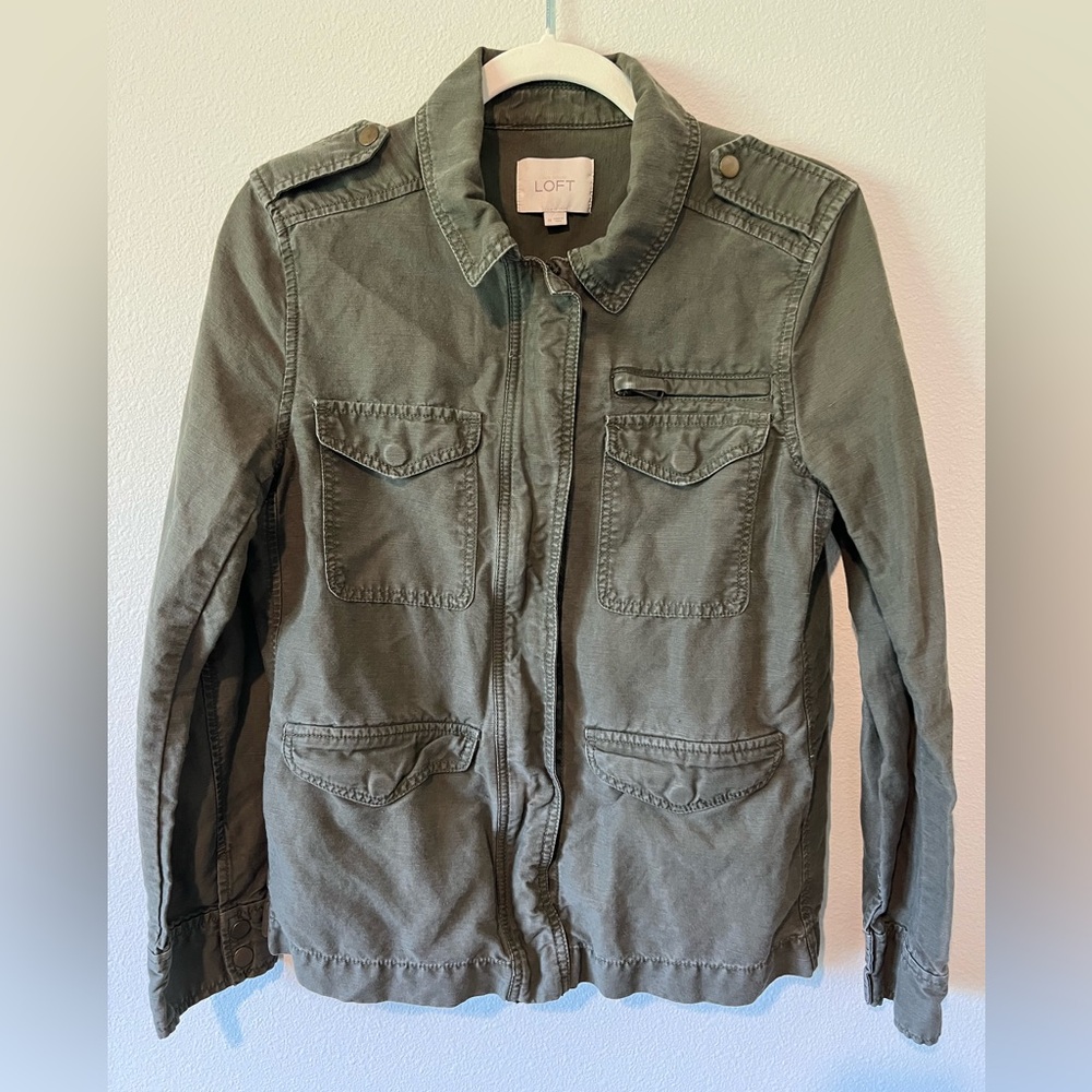 LOFT sz medium military inspired light jacket